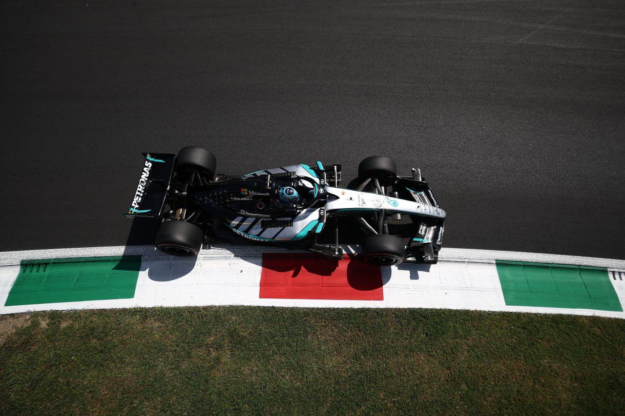 George Russell durante o terceiro treino livre em Monza