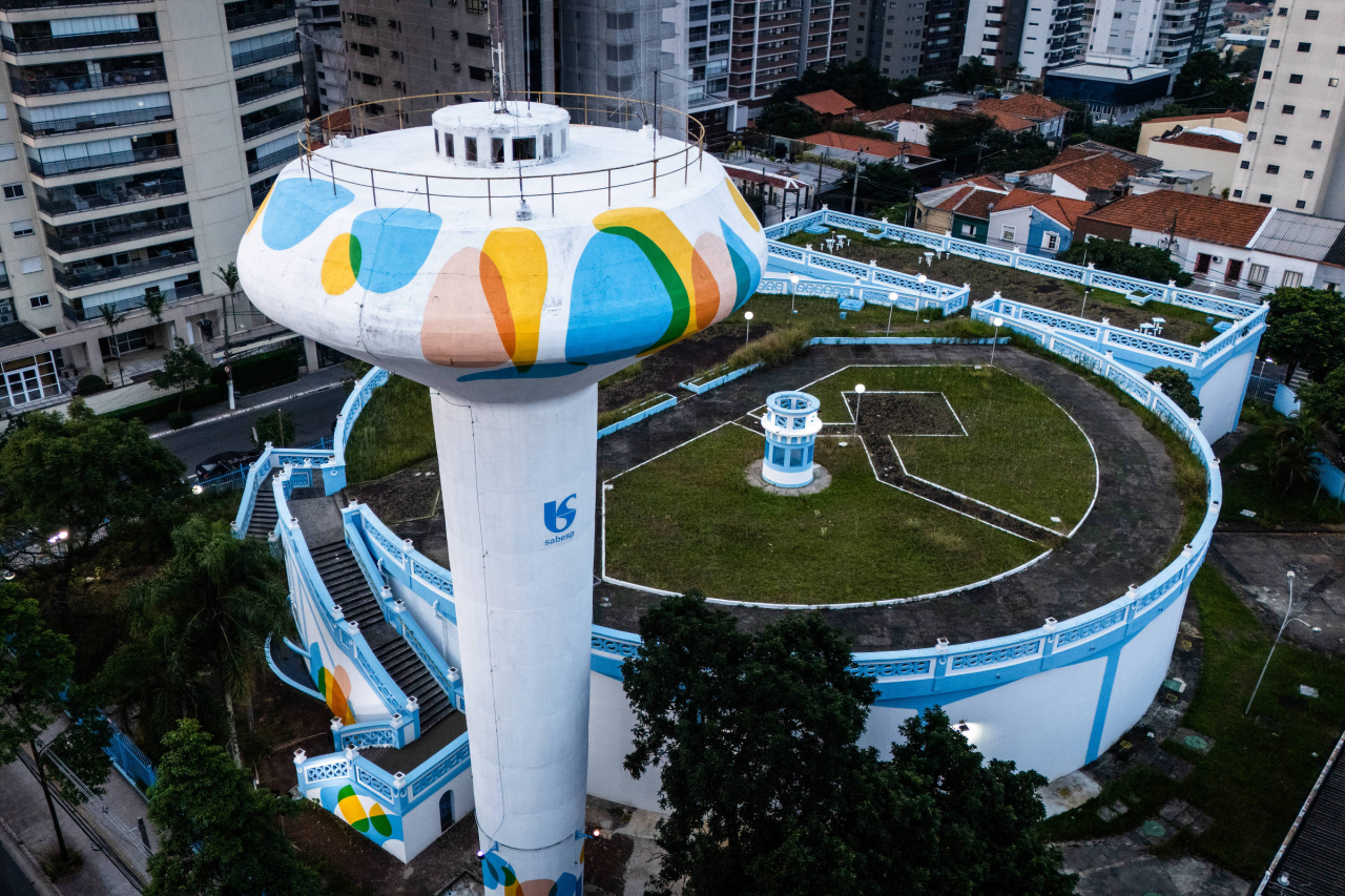 Reservatório histórico da Vila Mariana pintado pela Sabesp