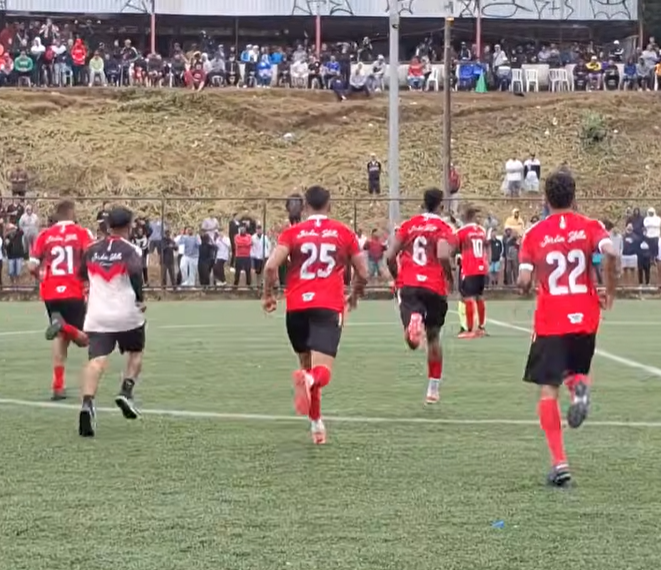 Jogadores do Sacadura Cabral comemorando a classificação para a final da Especial de Santo André