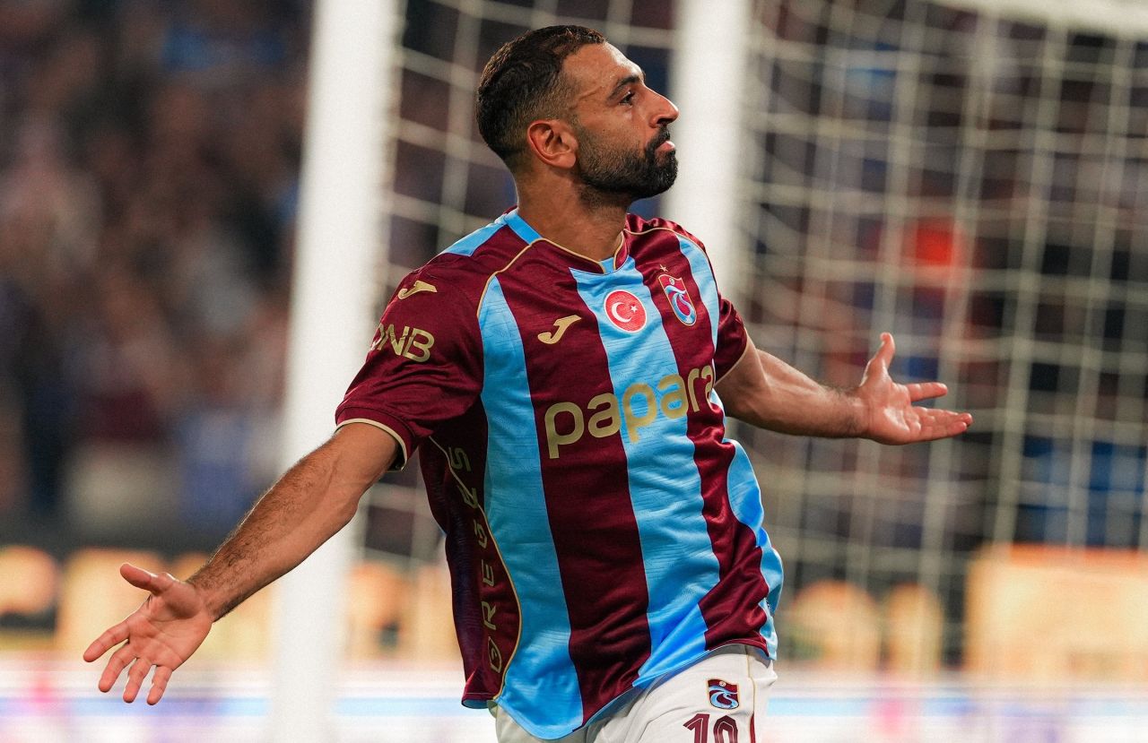 Mohamed Salah comemorando gol pelo Trabzonspor
