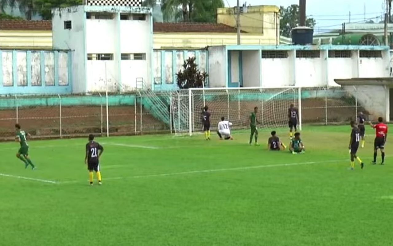 Santarritense após sofrer goleada no Estádio Coronel Erasmo Cabral