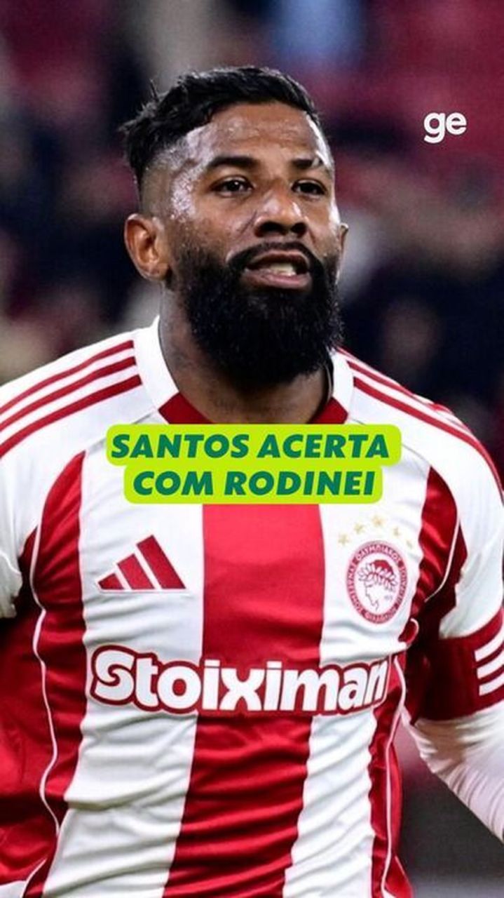 Rodinei com a camisa do Santos