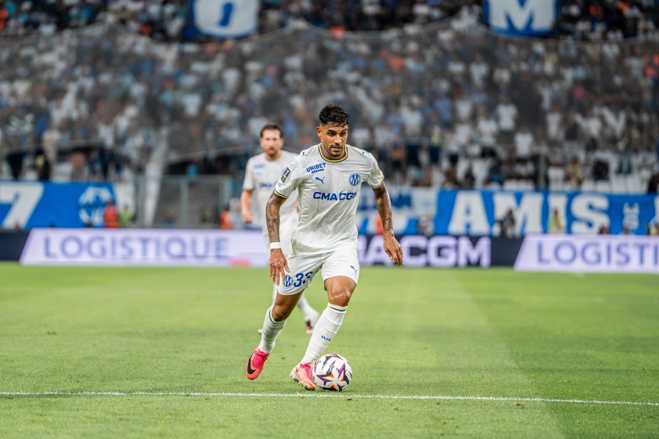 Emerson Palmieri com a camisa do Olympique de Marselha