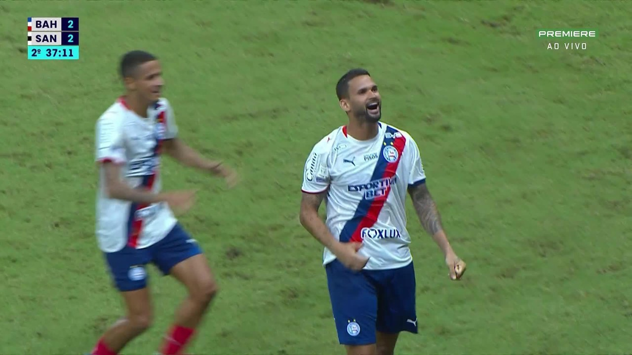 Rollheiser comemorando gol do Santos