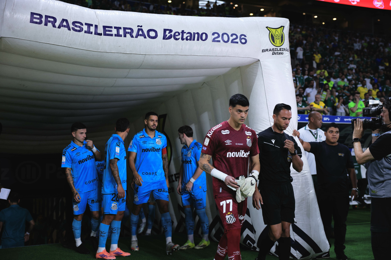 Jogadores do Santos atrasados antes do clássico contra o Palmeiras