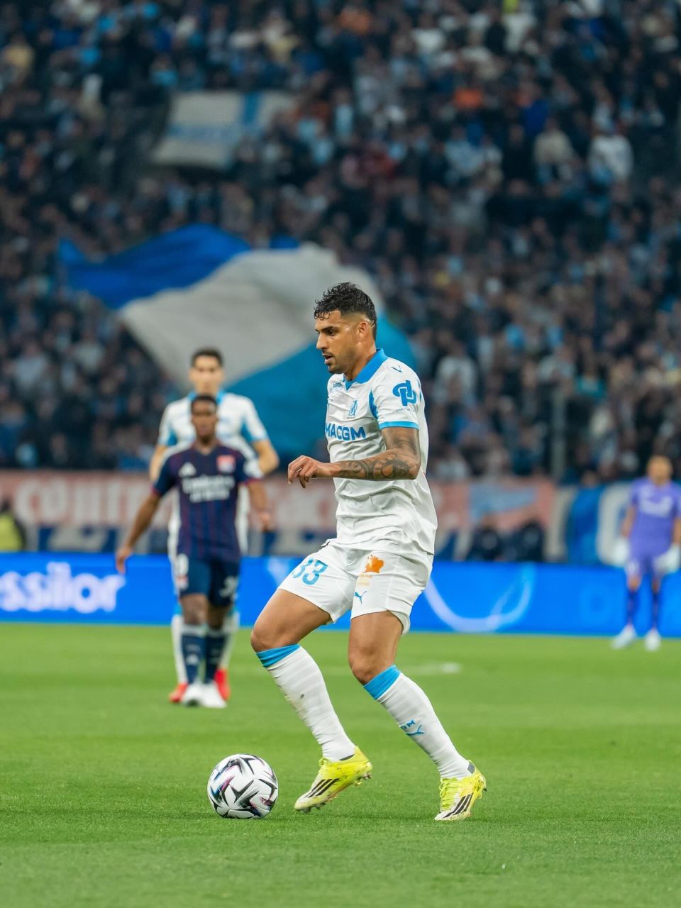 Emerson Palmieri em ação pelo Olympique de Marselha