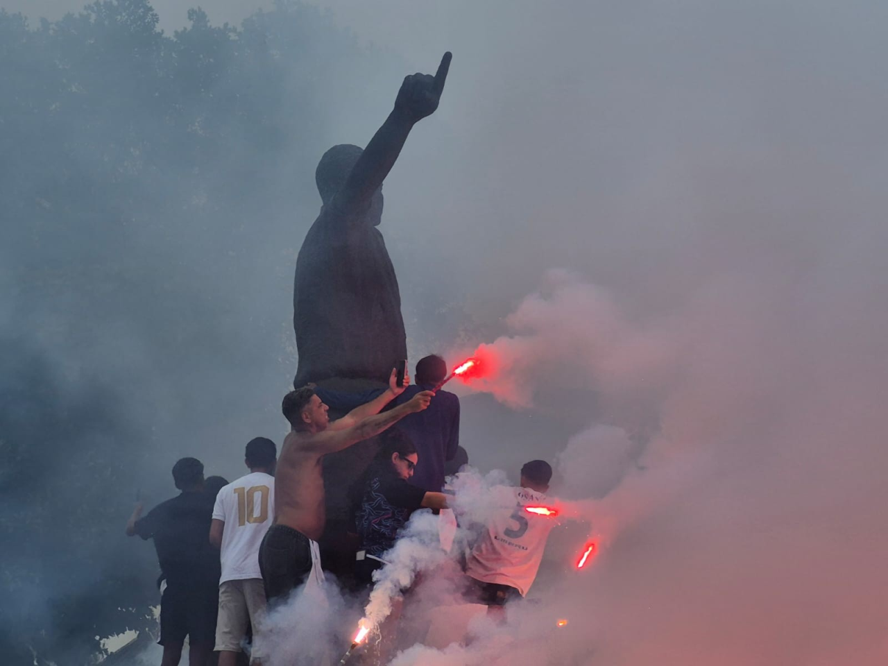 Jogadores do Atlético-MG em aquecimento