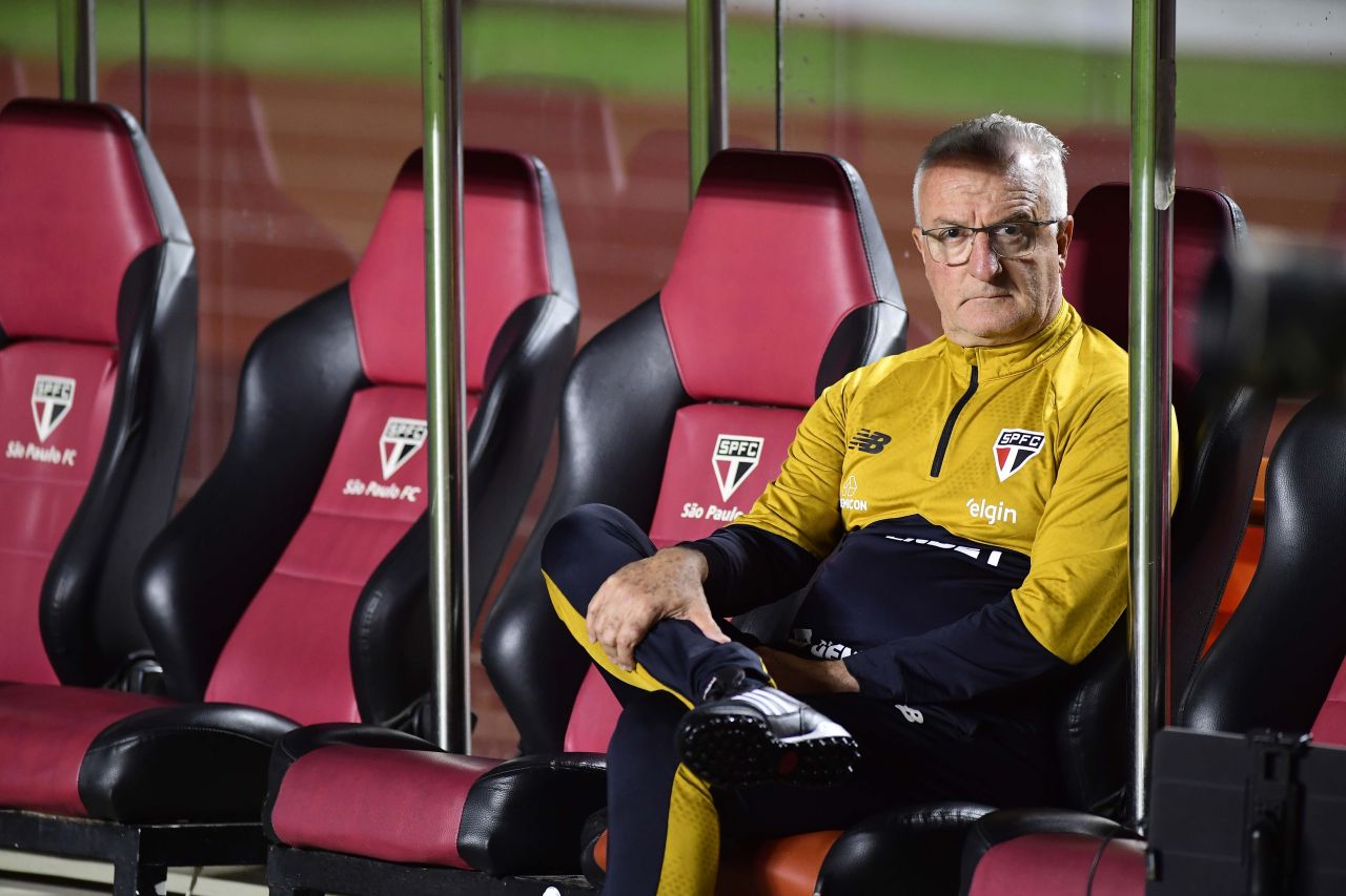 Dorival Júnior durante São Paulo x Atlético-MG no Morumbi