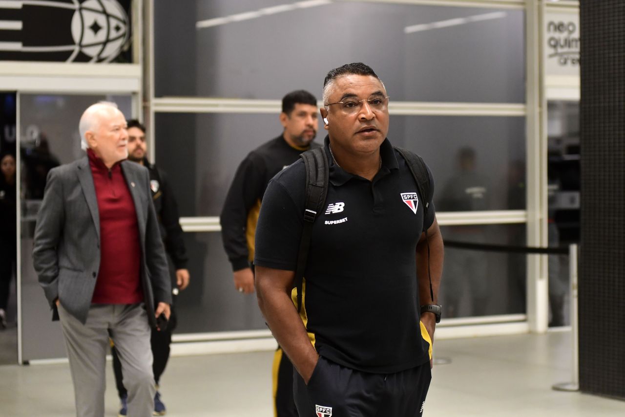 Roger Machado antes de clássico