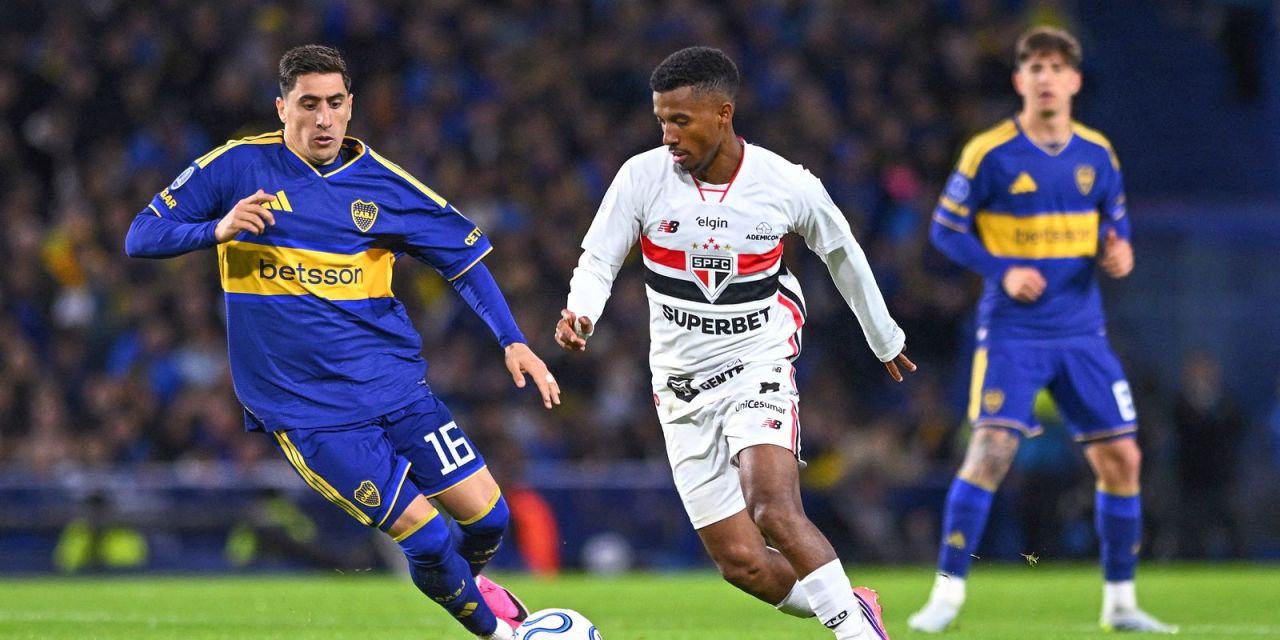 Miguel Merentiel comemora gol pelo Boca na Bombonera