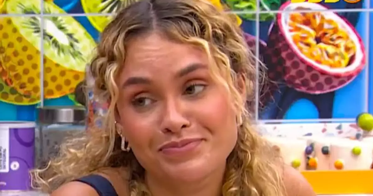 Sarah Andrade no Baile do Gil após eliminação