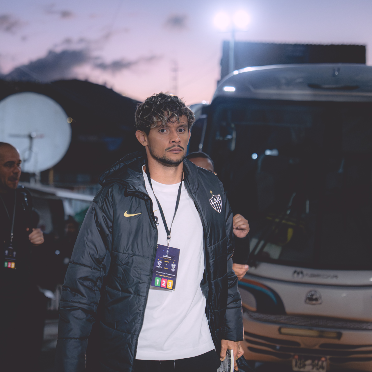 Gustavo Scarpa celebrando uma jogada pelo Atlético-MG