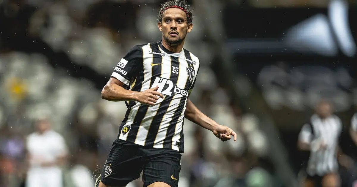 Gustavo Scarpa com a camisa do Atlético-MG