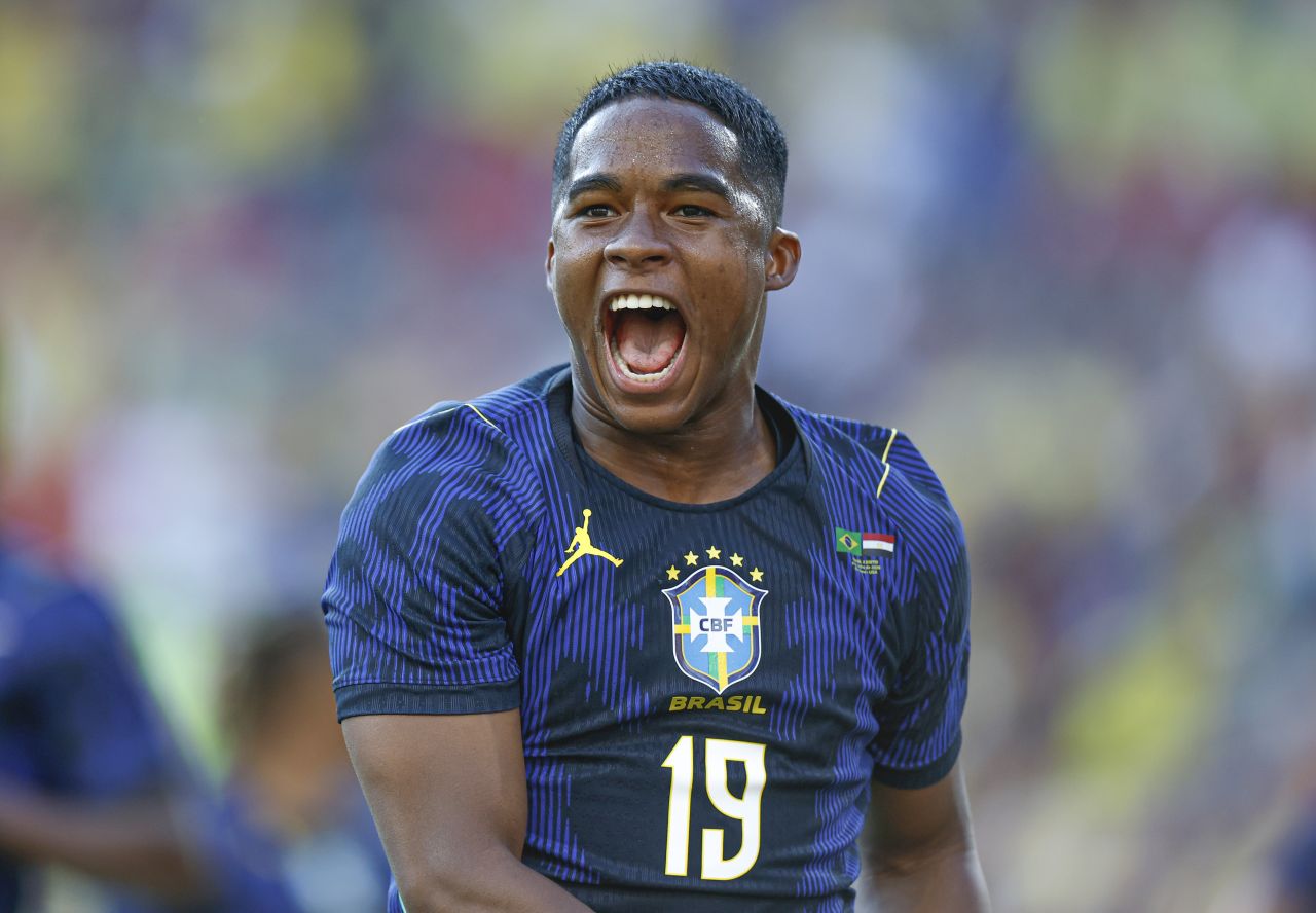 Endrick comemorando gol contra o Egito