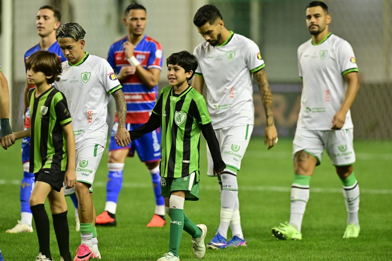 América-MG rebaixado após derrota para o Fortaleza