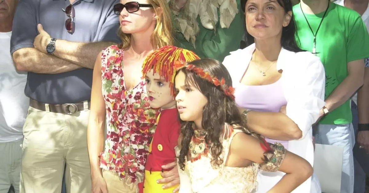 Isabelle Drummond e Bruna Marquezine nos bastidores