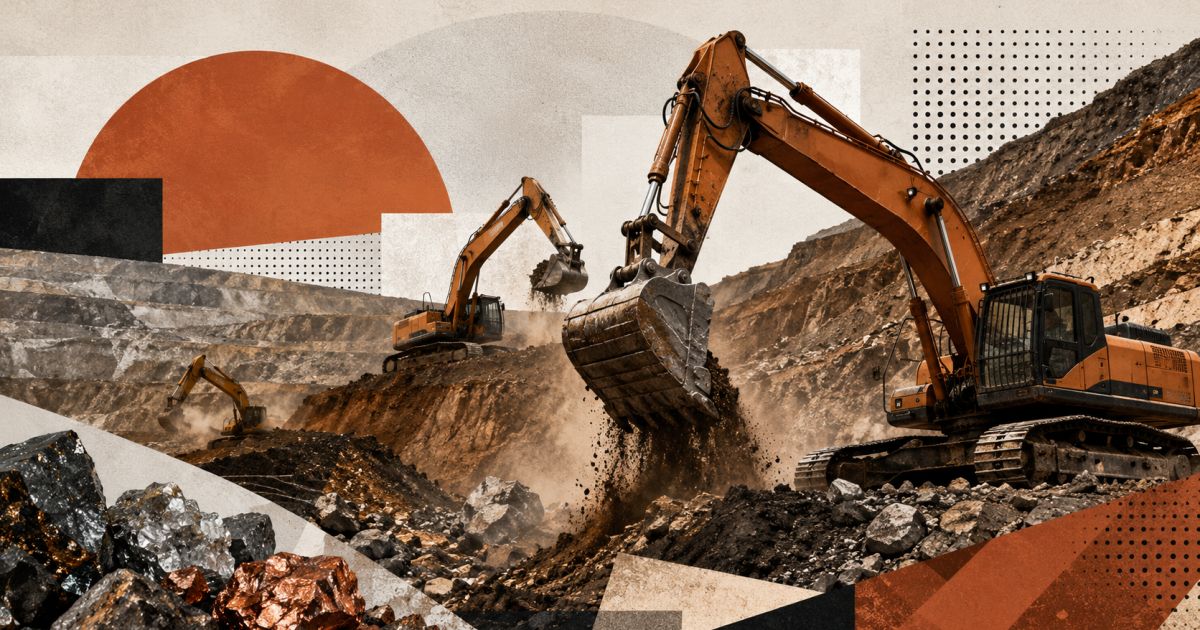 Amostras de minerais críticos empilhadas em bancada