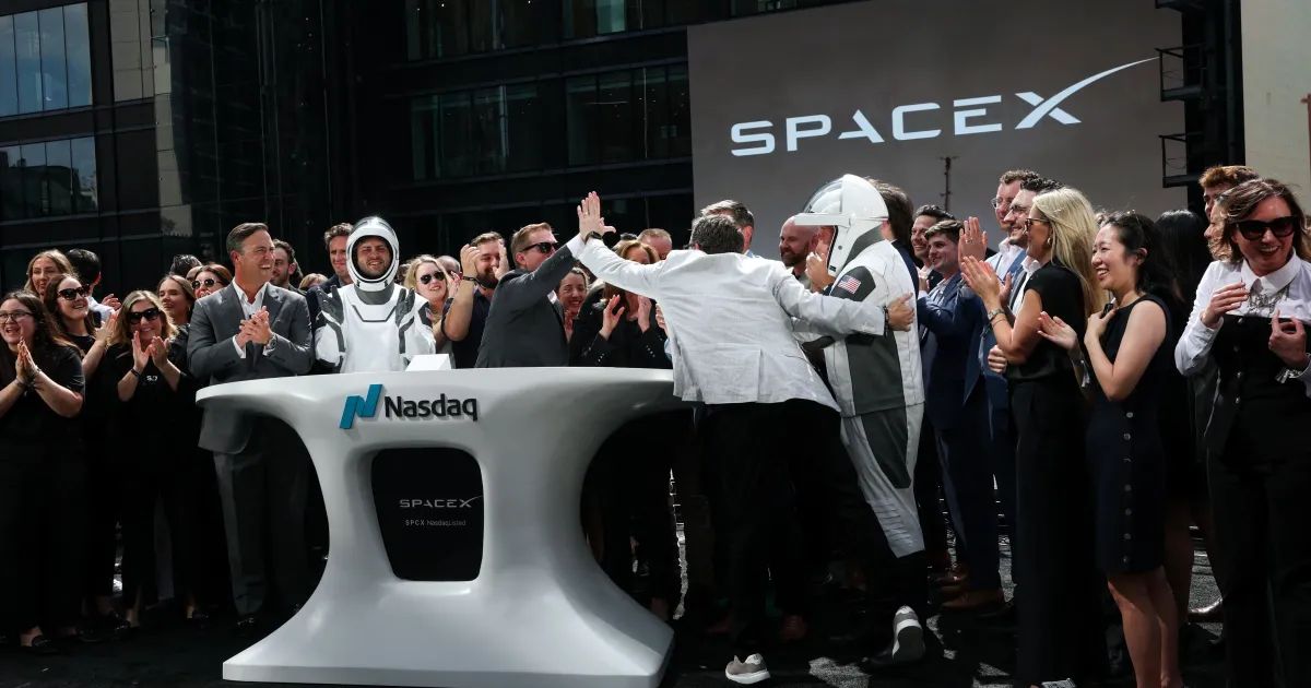 Foguete Starship da SpaceX em lançamento