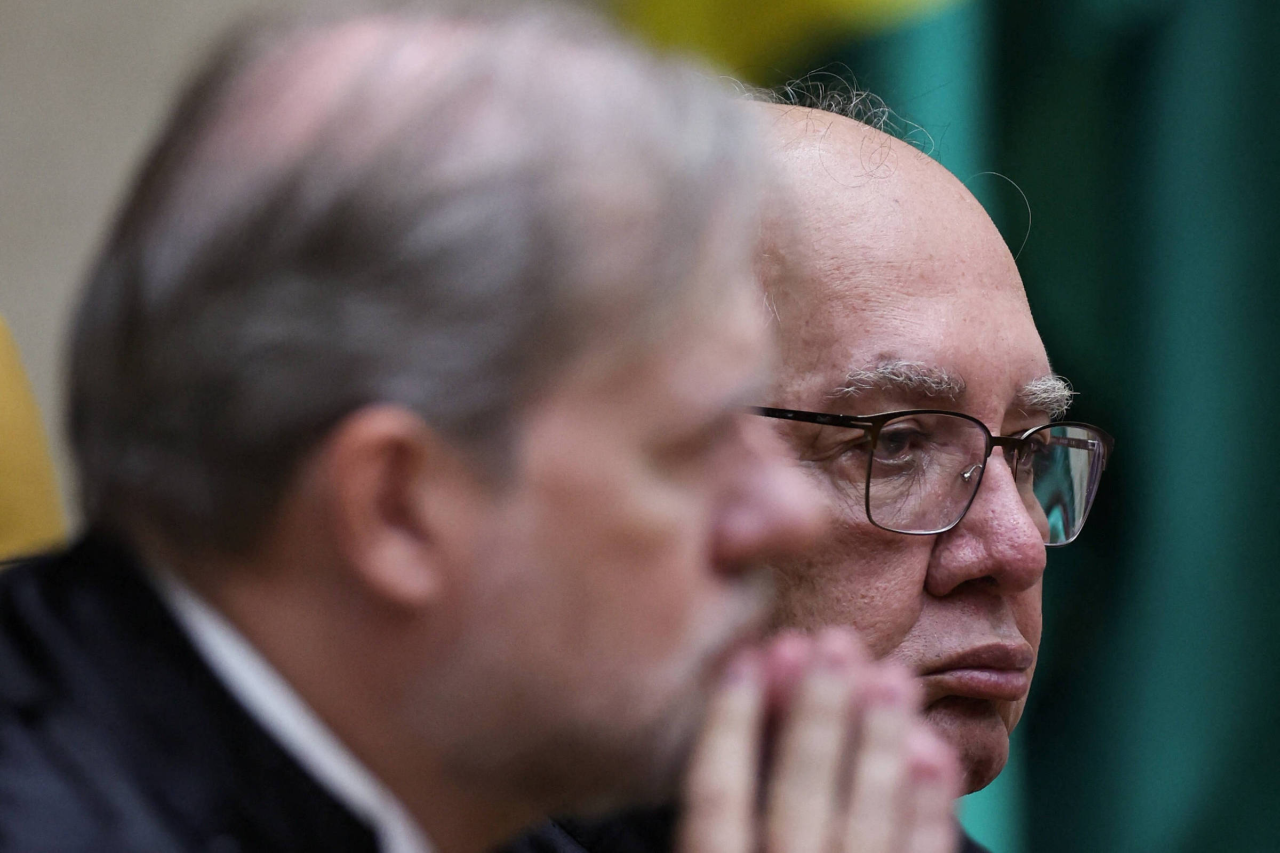 Ministros do STF em sessão