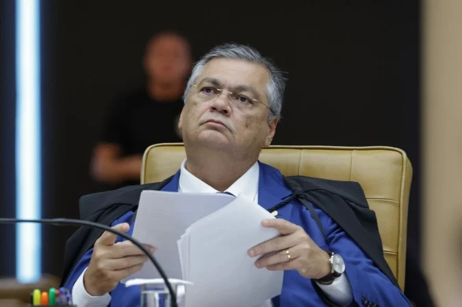 Ministro Flávio Dino no plenário do STF