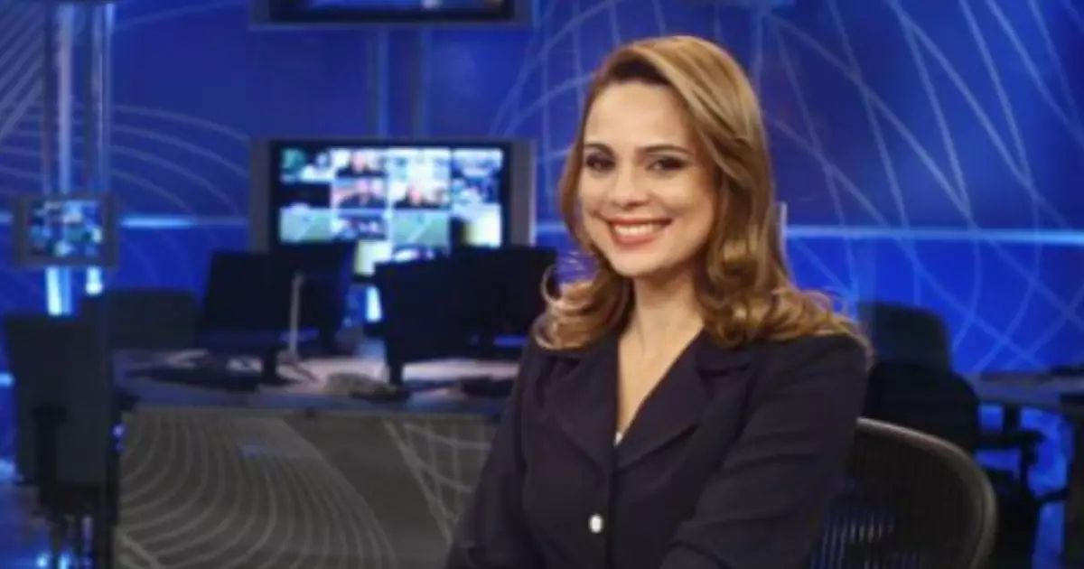 Rachel Sheherazade em estúdio