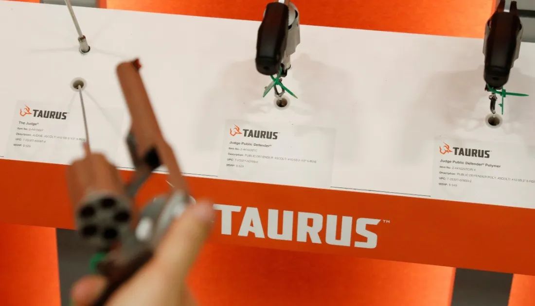 Linha de produção da Taurus
