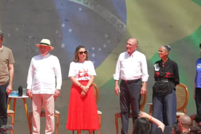 Lula, Haddad, Marina Silva e Simone Tebet em ato em São José do Rio Preto