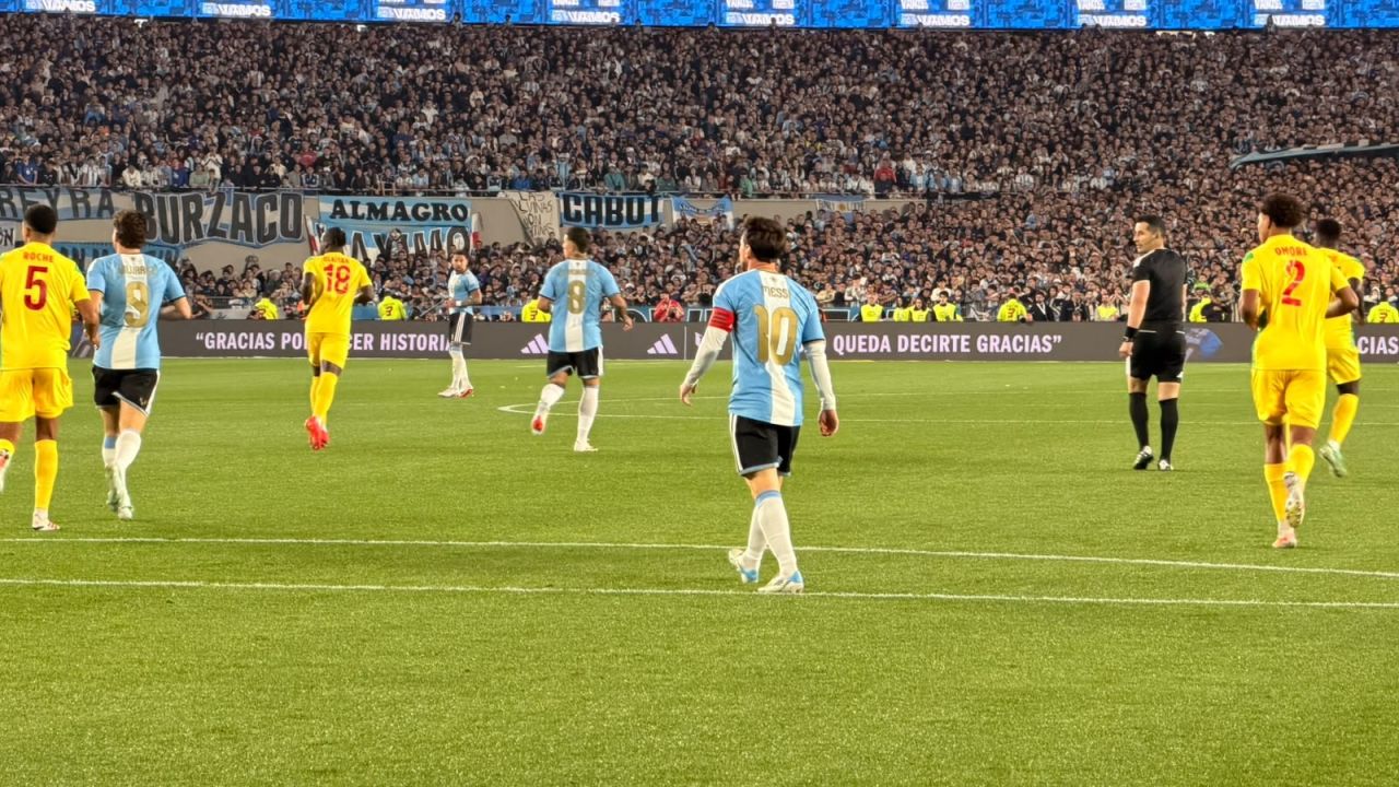 Messi em ação contra o Benim