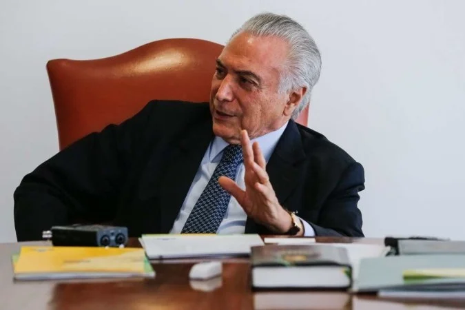 Michel Temer concedendo entrevista