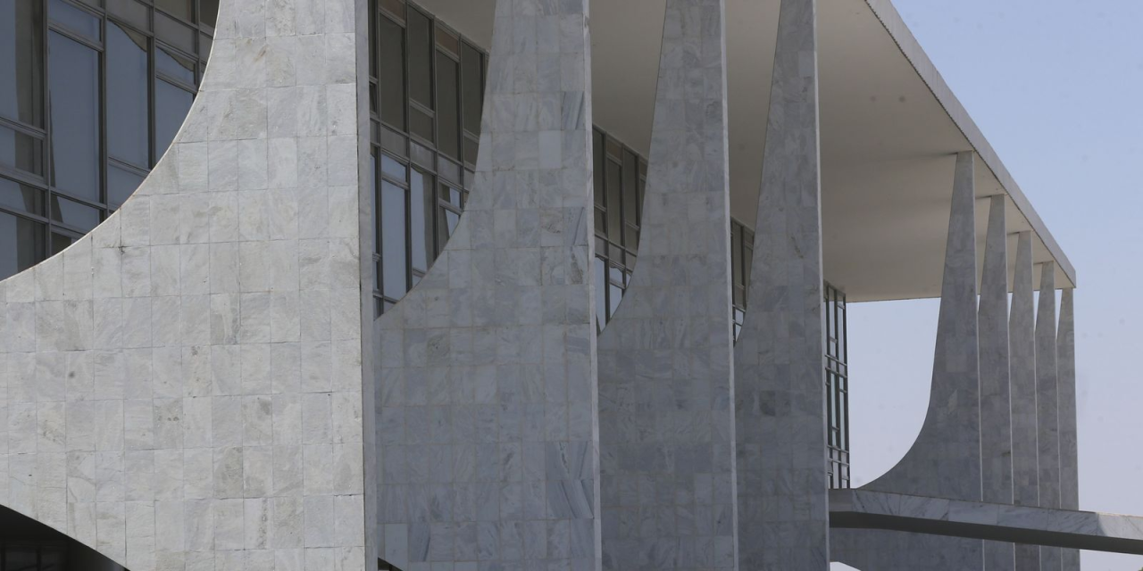 Presidente Lula durante solenidade no Palácio do Planalto