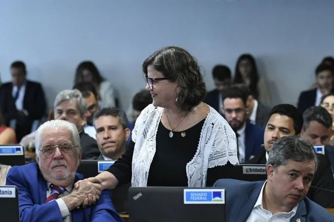 Teresa Leitao no plenário do Senado
