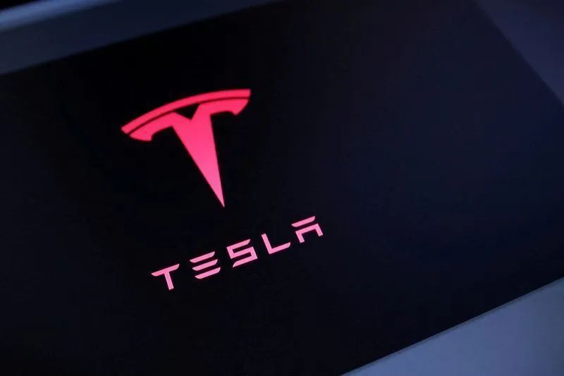 Linha de produção da Tesla