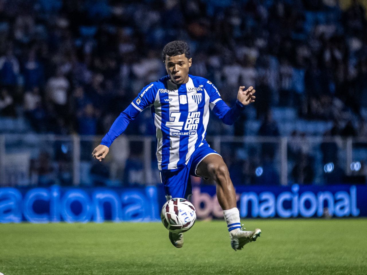 Thayllon em ação pelo Avaí