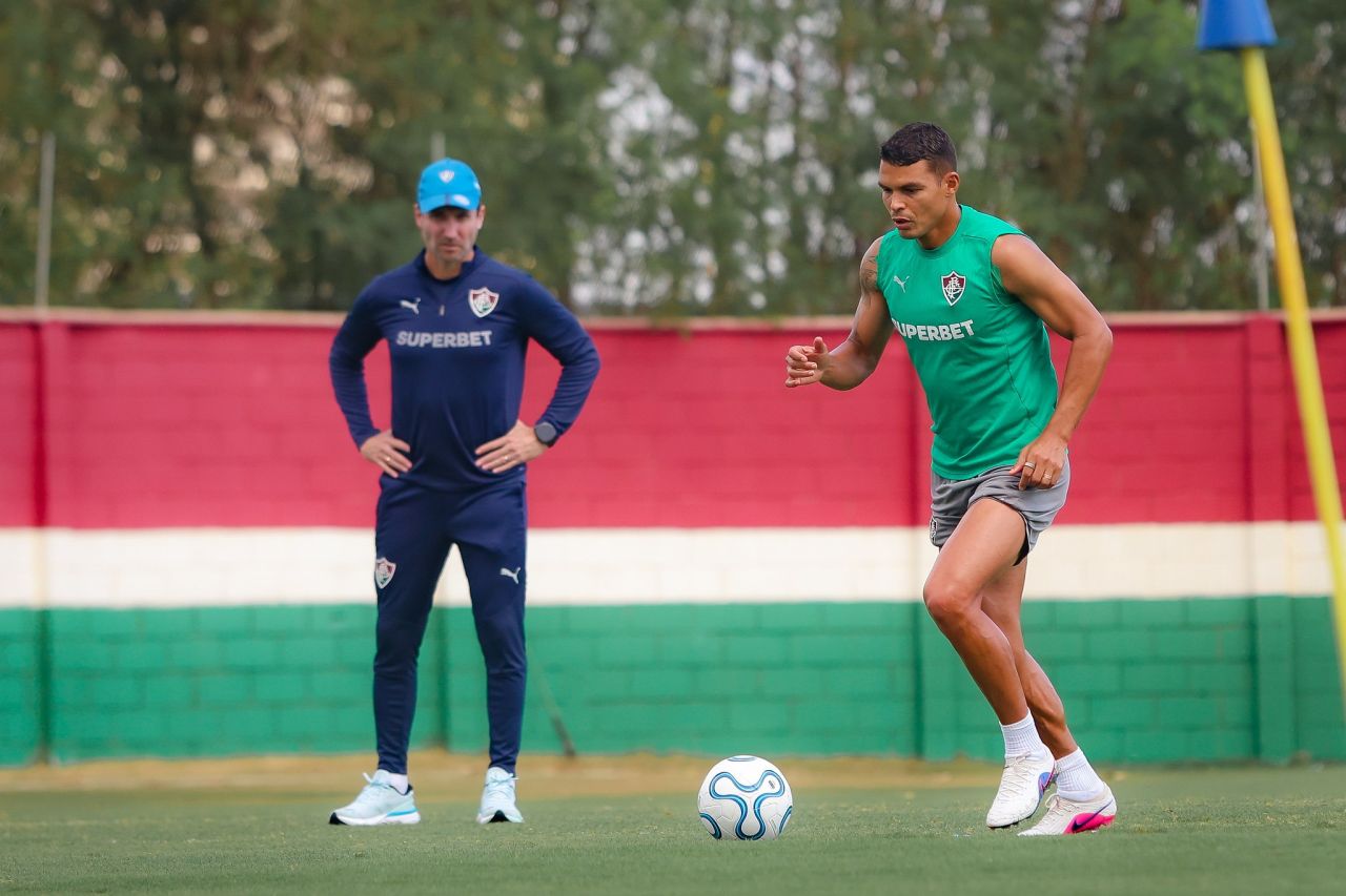 Thiago Silva durante treino com o Fluminense