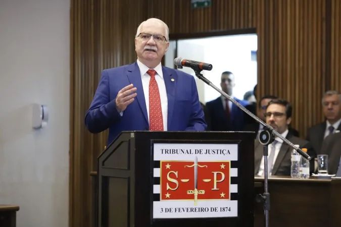 Edson Fachin no TJSP durante instalação das varas especializadas