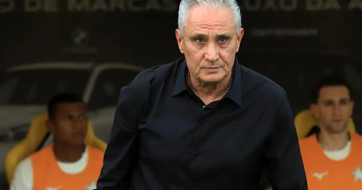 Torcedores do Botafogo nas redes sociais criticando o técnico