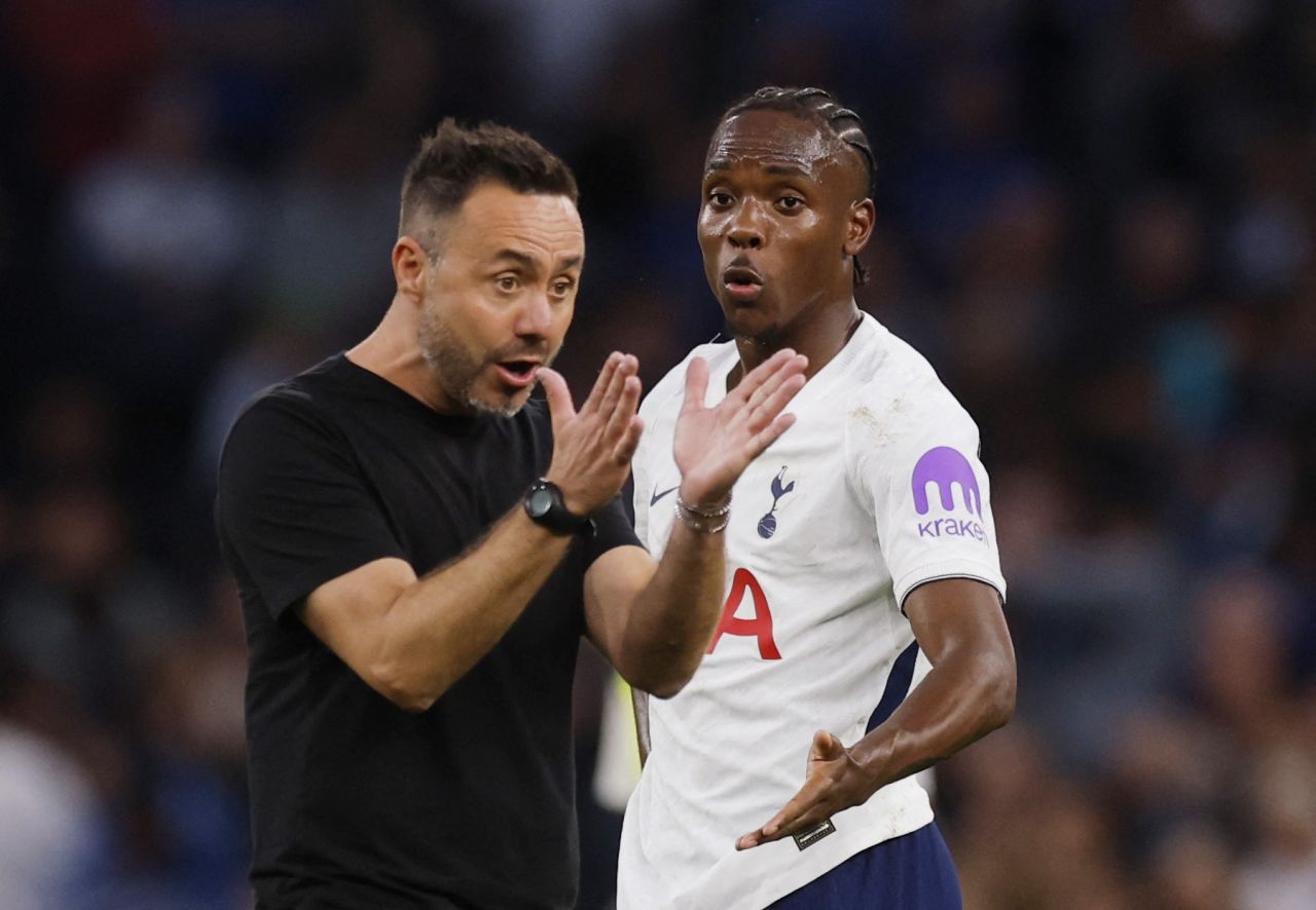 De Zerbi e Mathys Tel após empate sem gols com Everton