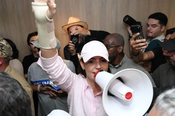 Sessão do TRE-DF que analisou representação sobre propaganda eleitoral