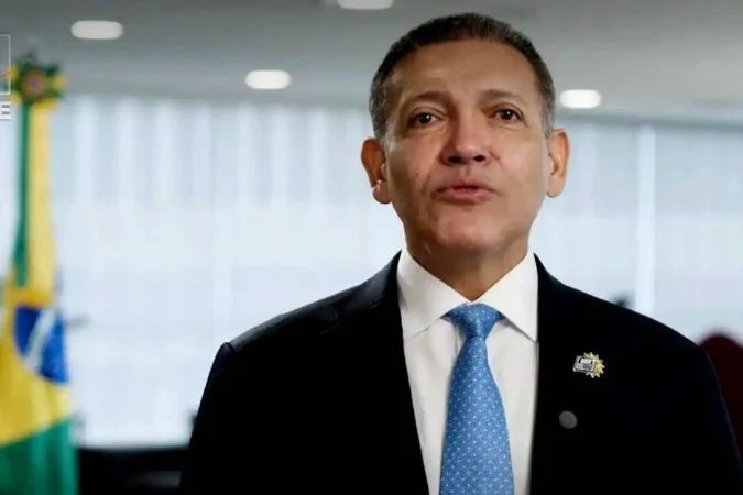 Kassio Nunes Marques durante seminário no TSE