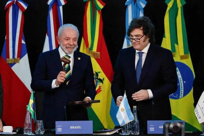 Chanceler uruguaio Mario Lubetkin em evento internacional