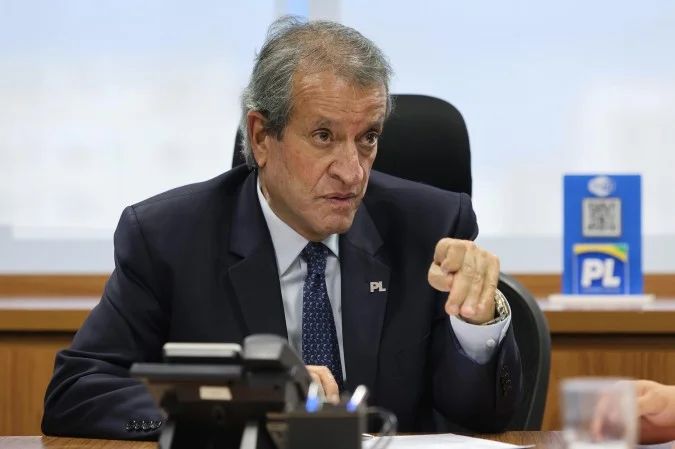 Valdemar Costa Neto em entrevista
