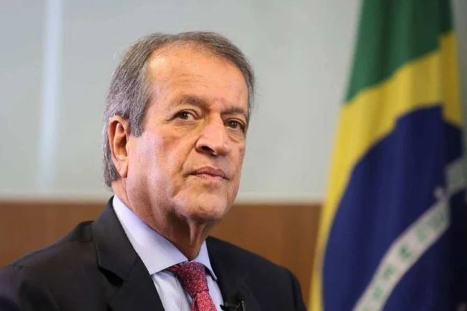 Valdemar Costa Neto durante entrevista