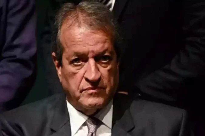 Valdemar Costa Neto chegando à residência de Jair Bolsonaro em Brasília