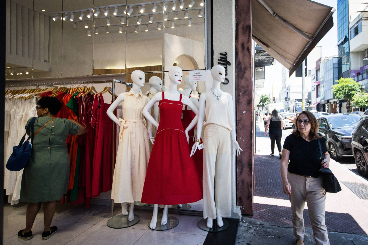 Vitrine de loja com movimento reduzido