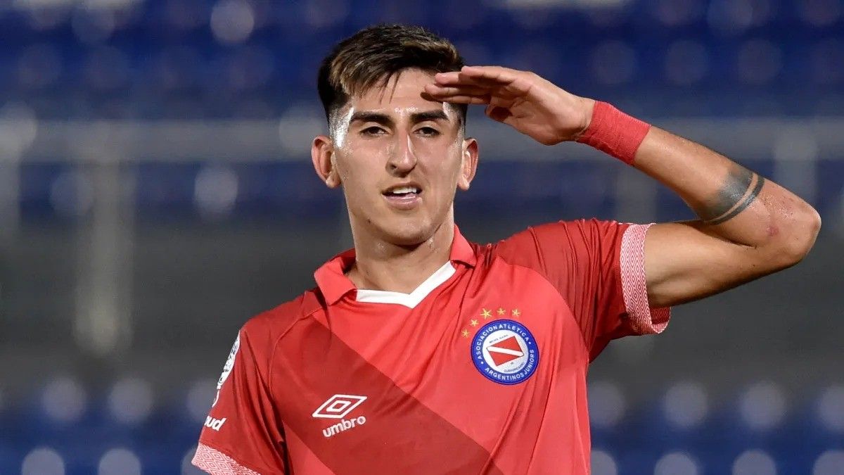 Alan Lescano em ação pelo Argentinos Juniors