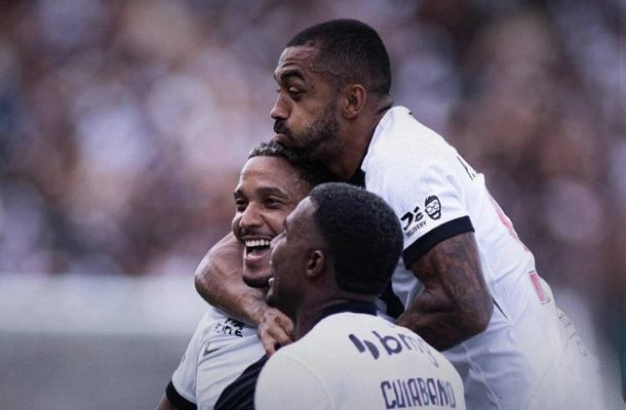 Renato Gaúcho orientando jogadores do Vasco durante treino