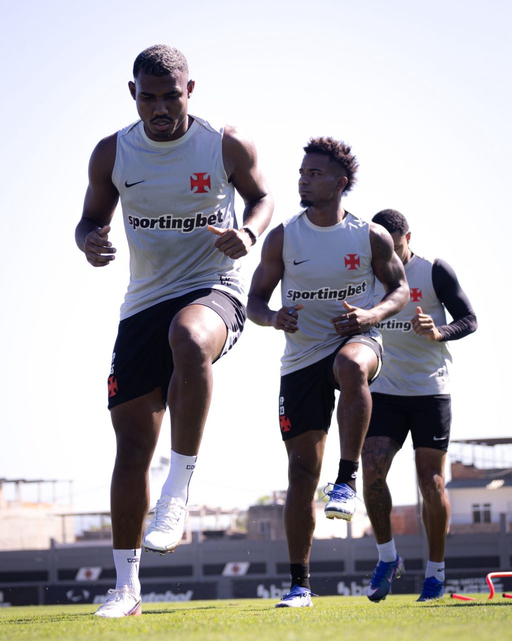 Treino do Vasco no CT Moacyr Barbosa antes da viagem a São Paulo