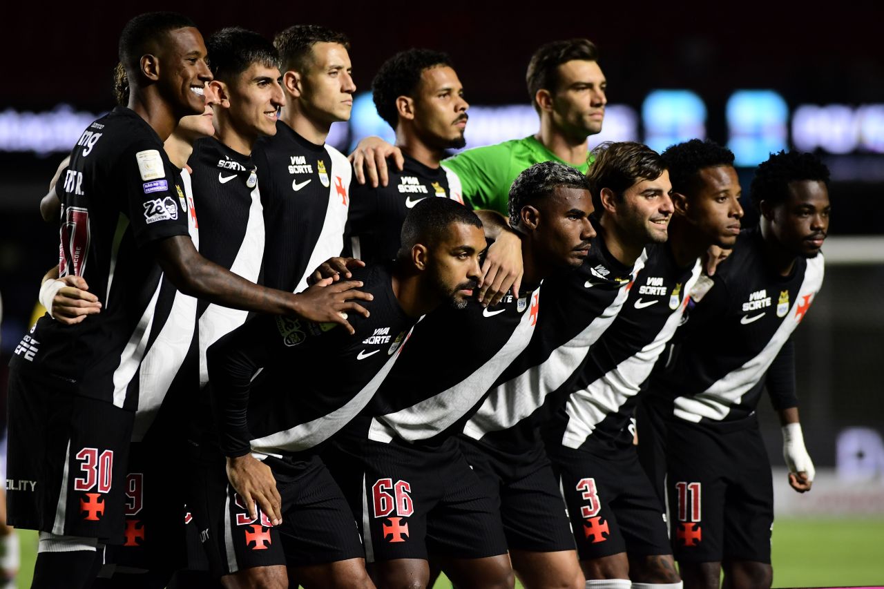 Time do Vasco posado após partida contra o São Paulo