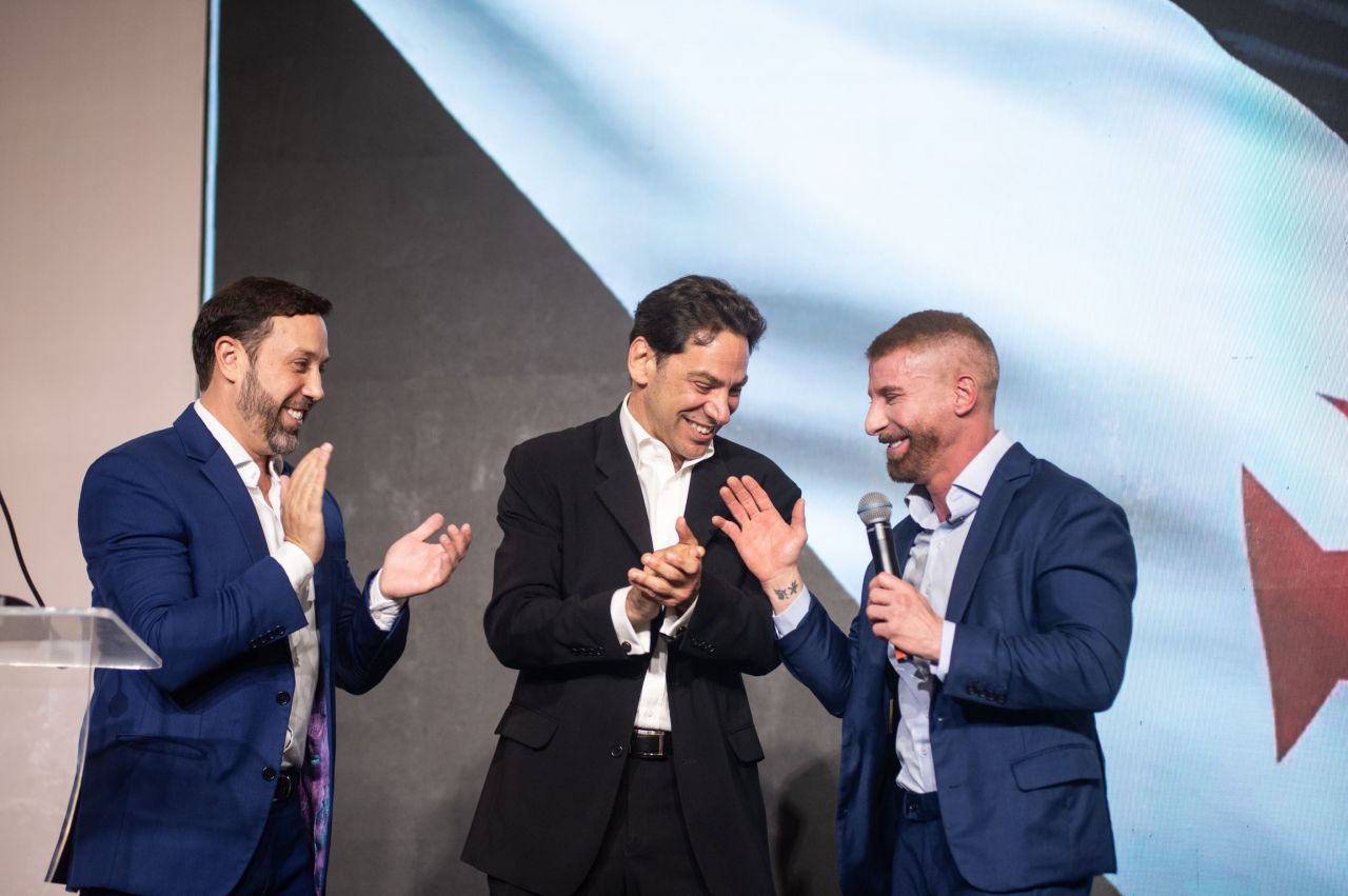 Pedrinho, Marcos Lamacchia e Alan Belaciano em evento da SAF do Vasco