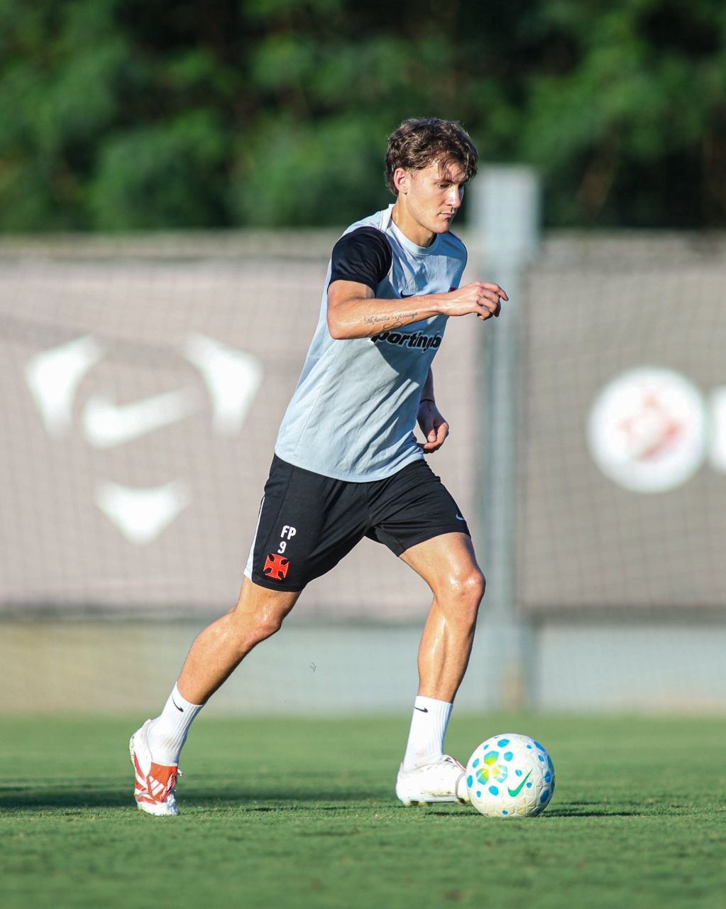 Treino do Vasco no CT